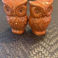 Vintage Ceramic Rusty Orange Owl Salt and Pepper Shakers