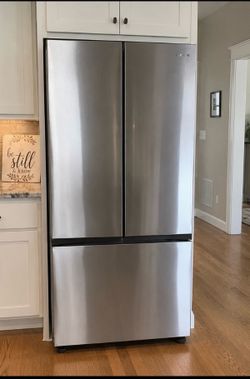 Samsung Bespoke French Door Refrigerator. In perfect condition, like new.