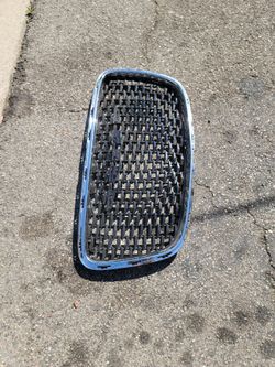 Dodge Chrysler 300 srt chrome grill.