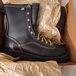 New Danner Boots 13