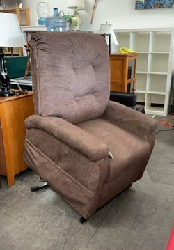 PRIDE MOBILITY Lift Assist Armchair Reclining Chair 