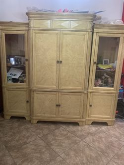 Entertainment Center 4 Pcs. Free