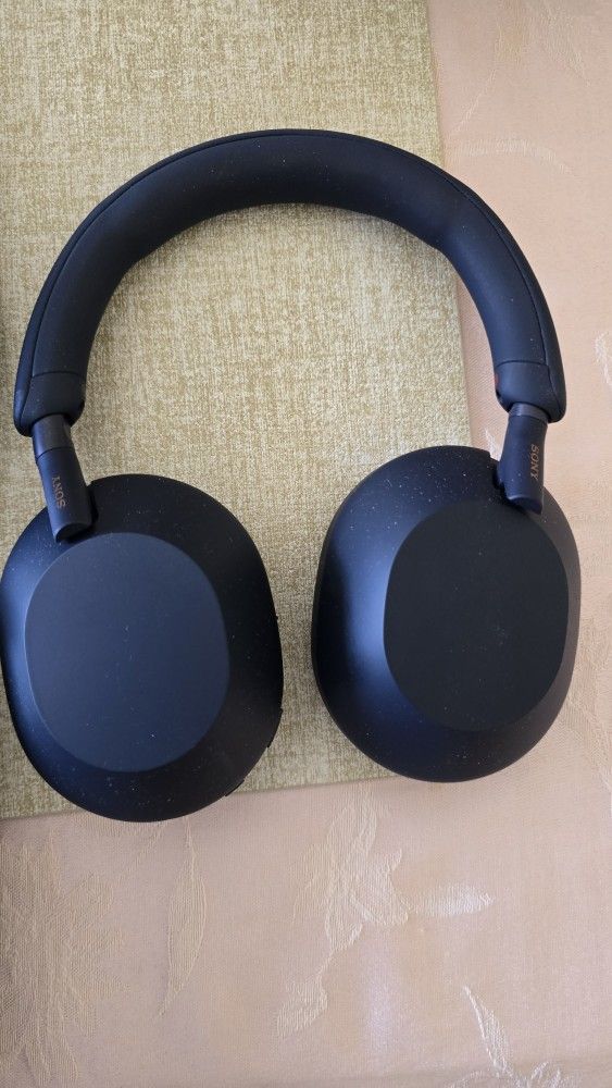 SONY 1000 XM5 Headphones!