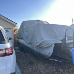Pontoon 24 Ft.
