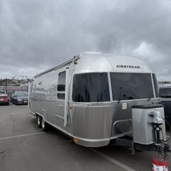2019 International Signature Airstream
