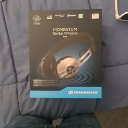 Sennheiser Momentum  on-ear Wireless Headphones (Ivory)