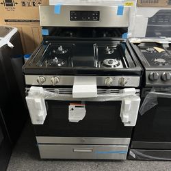 GE GAS FREESTANDING 30” STOVE IN STAINLESS
