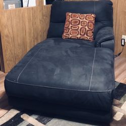 Chase Lounge Power Reclining Chair