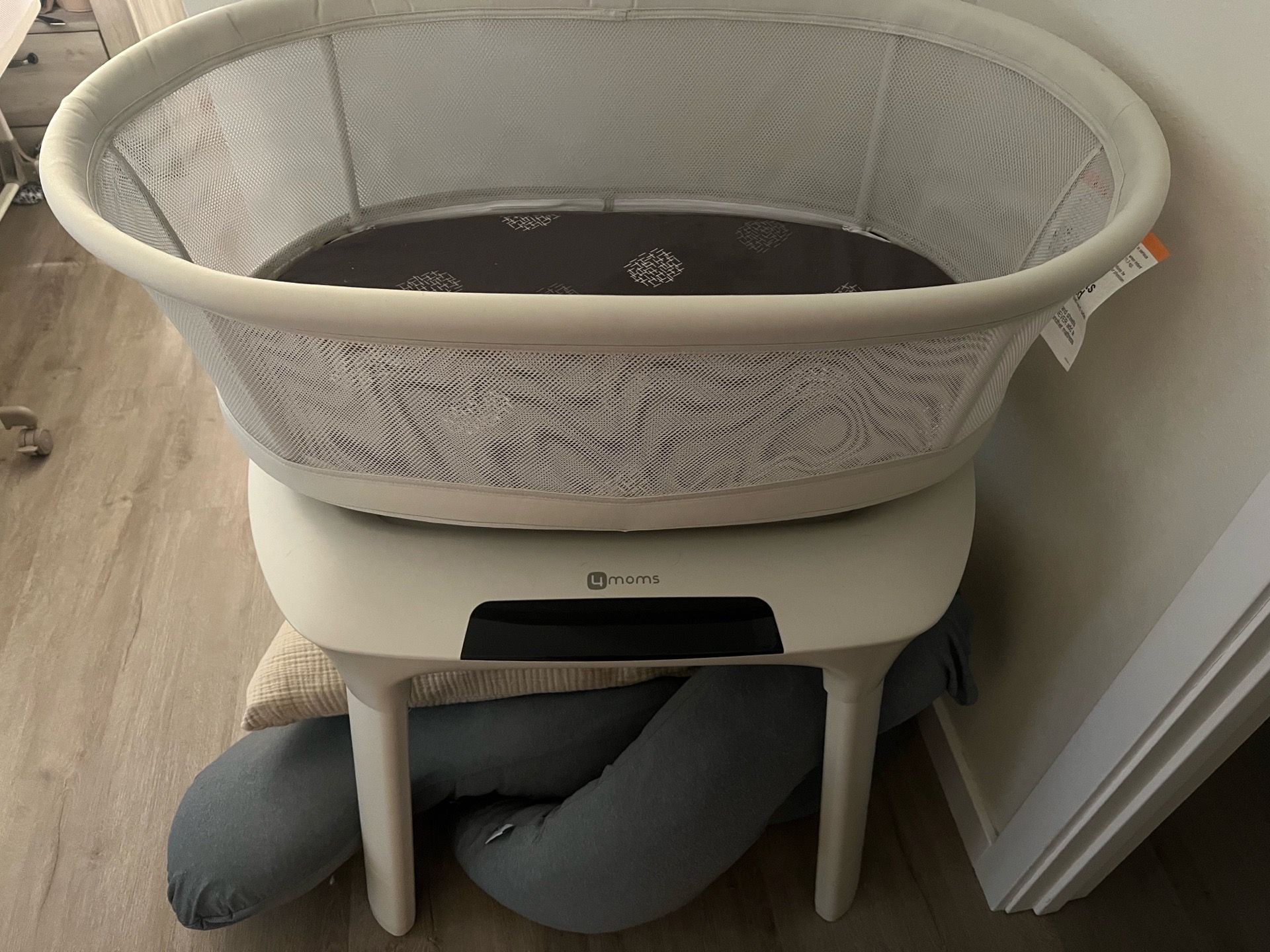 Mamaroo bassinet