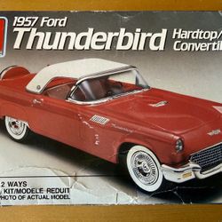 AMT/ERTL 1957 Ford Thunderbird Hardtop/Convertible Model Kit