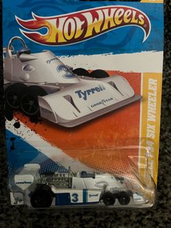 Hot Wheels 2010 Tyrrell P34 Six Wheeler