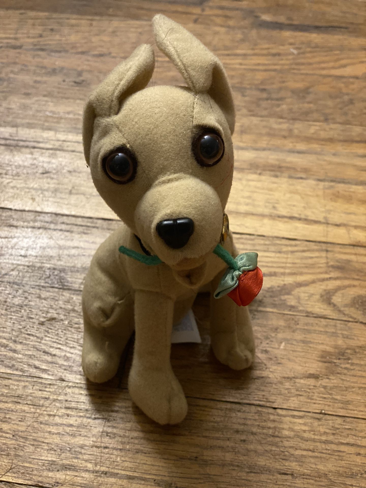 Vintage Applause "Yo Quiero" Taco Bell Chihuahua Dog Plush Toy with Rose
