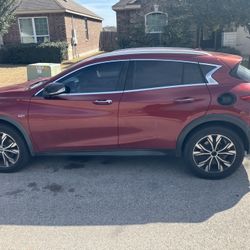 2017 Infiniti Qx30