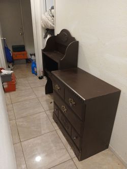 Dresser