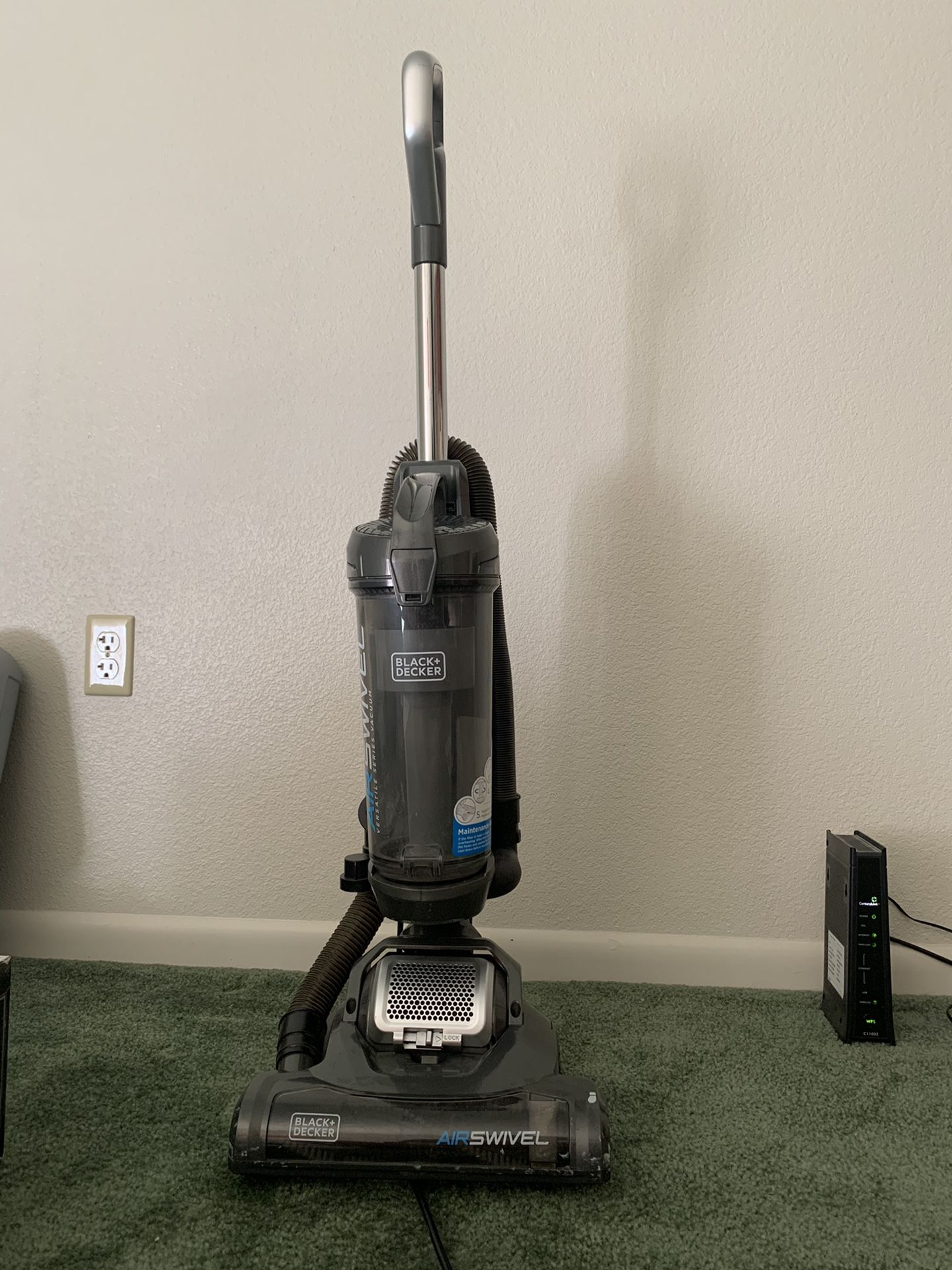 Black + Decker Airswivel Vacuum