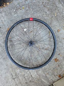 Dt swiss 370 front wheel 29inch