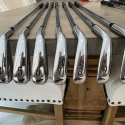 Titleist T200 Irons Stiff 2021