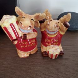 Harry & David Moose Munch Salt & Pepper Set, New