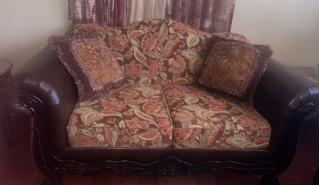 Luxury Leather Sofa Set - 2 Sofas + 1 Love Seat - Great Condition!