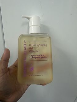 ESSENTIAL BEAUTY ULTRA HYDRATING GEL CLEANSER - $25 New