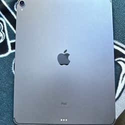 iPad 12.9 Pro 3rd Gen 256gb 