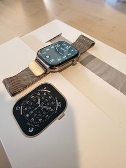 Apple Watch Series 11 GPS/Cellular 46mm gold titanium w/ gold milanese band (m/L)virtually brand new