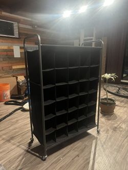 Show Rack With Wheels 