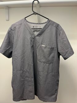 Men’s Figs Scrub Shirt with pockets