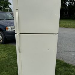 Kenmore 21 Ft.³ Refrigerator / Freezer - Good, Working Condition- Marietta, Pa Pick Up