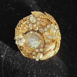 Vintage Hattie Carnegie Brooch 
