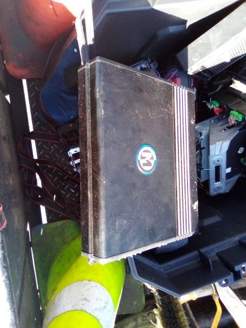 Memphis Car Audio Amplifier 