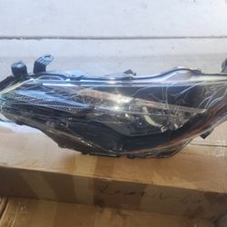 2018 Toyota Corolla Headlight