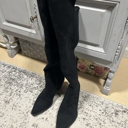 Women’s Knee Length Black Boot