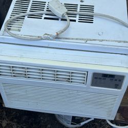 Window Air conditioner 6,000 BTU
