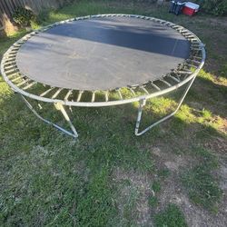 Trampoline 75$ OBO