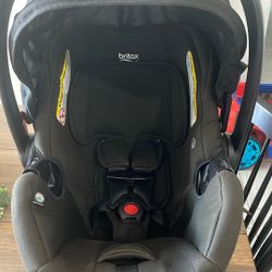 Infant Car seat/stroller  