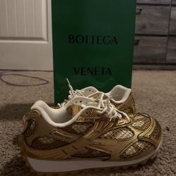 Gold Bottega Veneta