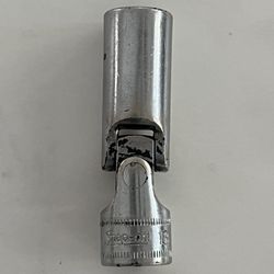 Snap-on Tools 3/8" Drive 13mm Metric Deep 6 Point Swivel Socket, Model: SFSUM13, USA