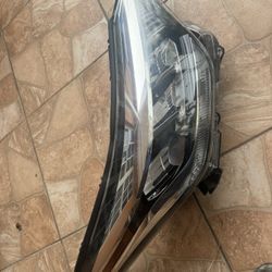 Toyota Chr 2020-2022 Headlight Passenger Side 