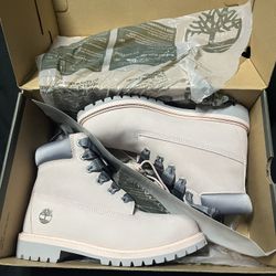 Pink & Grey Timberland Size 6 Junior’s