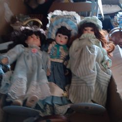 Dolls 