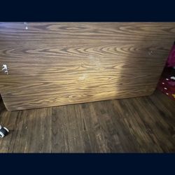 5ft heavy duty folding table used still in great condition asking 40 need gone cleaning house 