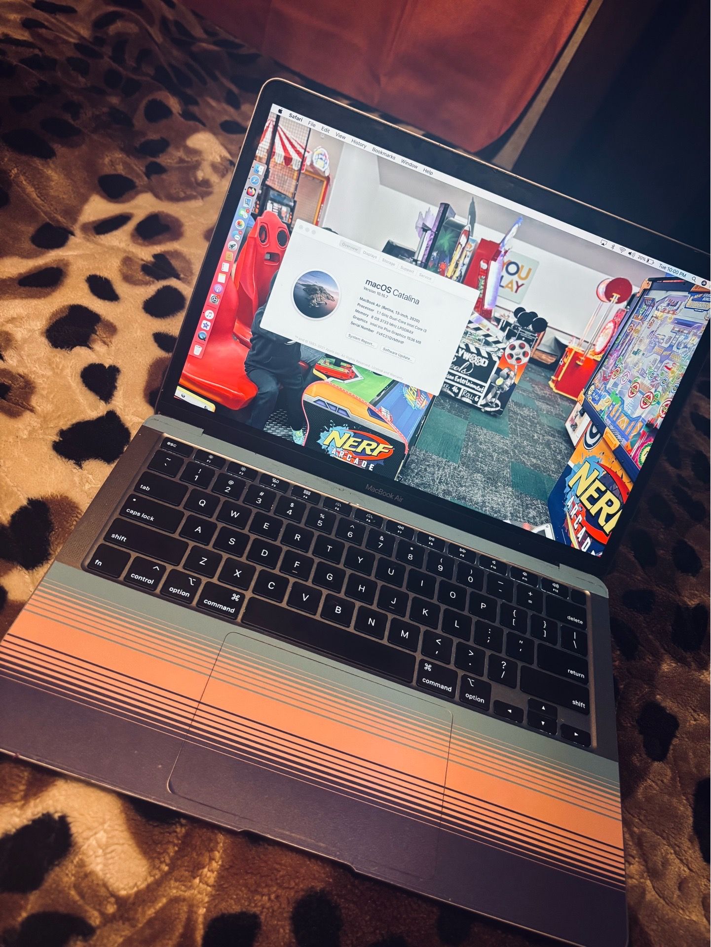 Apple Mac book air 13 inch 2020
