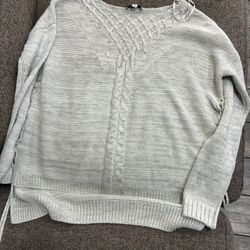 $2 Small Women Sweater