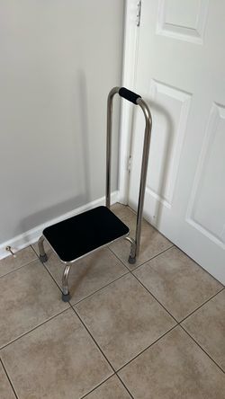 DMI Step Stool w/Handle & Non Skid Rubber Platform, Lightweight Sturdy Stool Holds up to 300 pds