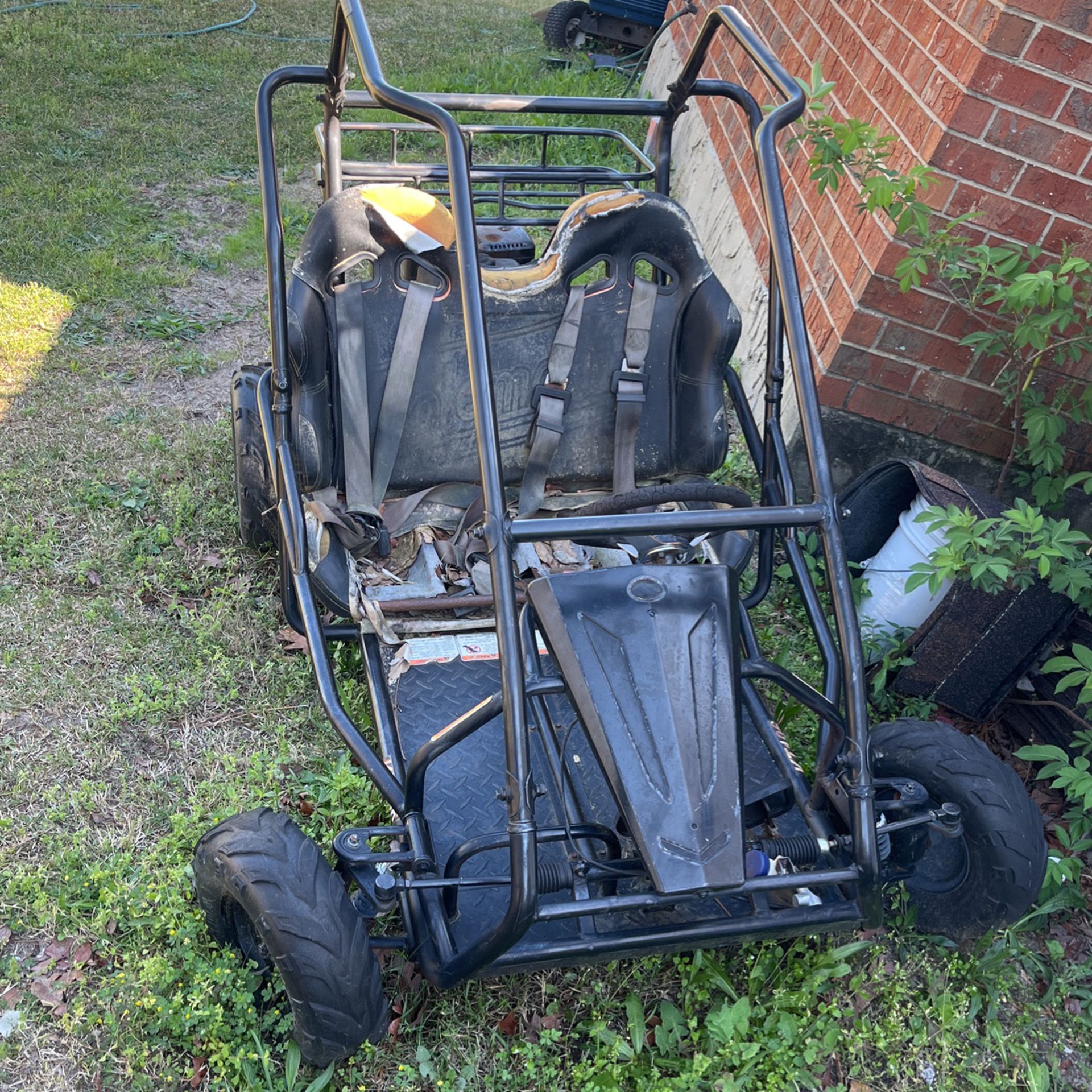 Go Kart $250 As Is Use To Run Been Sitting Down For 2 Years