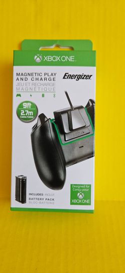 Energizer Xbox One Magnetic Play and Charge Kit