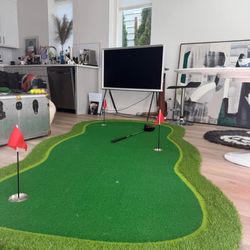 Golf Putting Green Mat – Indoor / Outdoor Practice Set (Like New)
