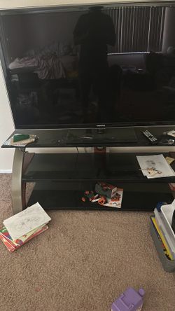 Big glass andglass and Metal tv stand free