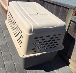 Petmate Large Dog Pets Travel Crate
Pick up in San Jose 95121 area
Durable plastic dog crate is tan and gray with a metal wire door. The plastic she